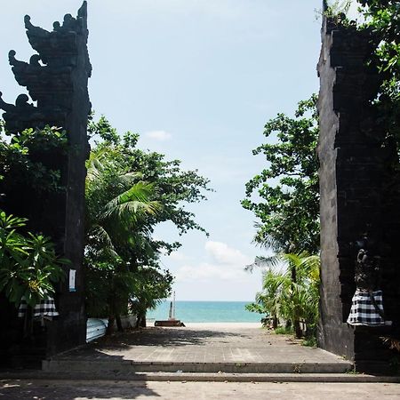 Donguri House Bali Bed and Breakfast Jimbaran Eksteriør billede
