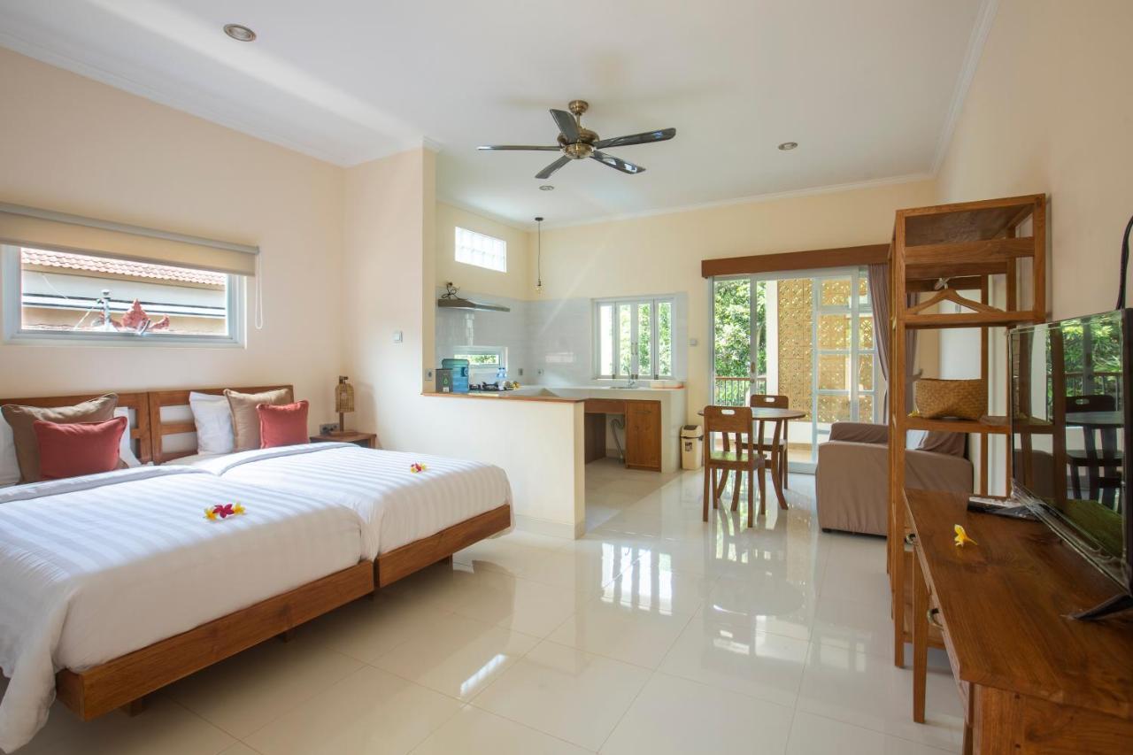 Donguri House Bali Bed and Breakfast Jimbaran Eksteriør billede